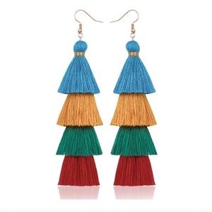 2/$8 Tassel Earrings ❤️